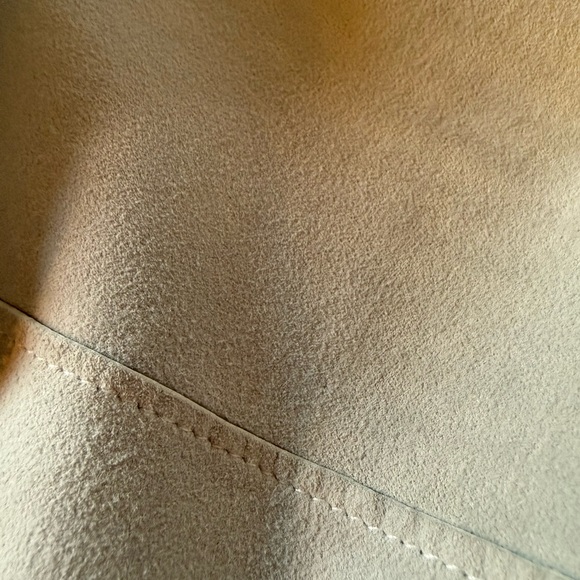 Women's White Leather Jacket - Picture 16 of 16